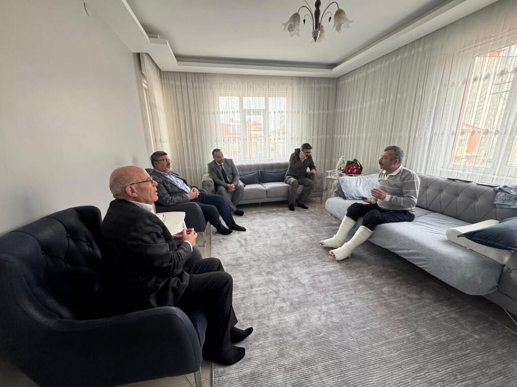 Afyonkarahisar AK Parti Milletvekili Avukat Ali Özkaya, Şuhut Esnafına Geçmiş Olsun Ziyaretinde Bulundu