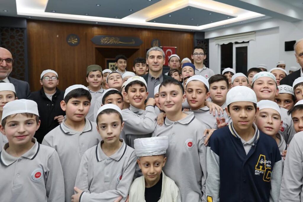 Afyonkarahisar Valiliği’nin Erkmen Yatılı Kur’an Kursu Ziyareti