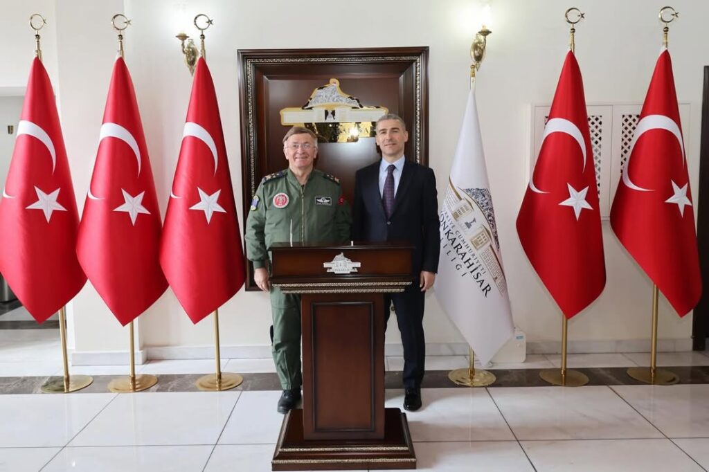 Hava Kuvvetleri Komutanlığı Değerlendirme ve Denetleme Başkanı Afyonkarahisar Valiliği’ni Ziyaret Etti