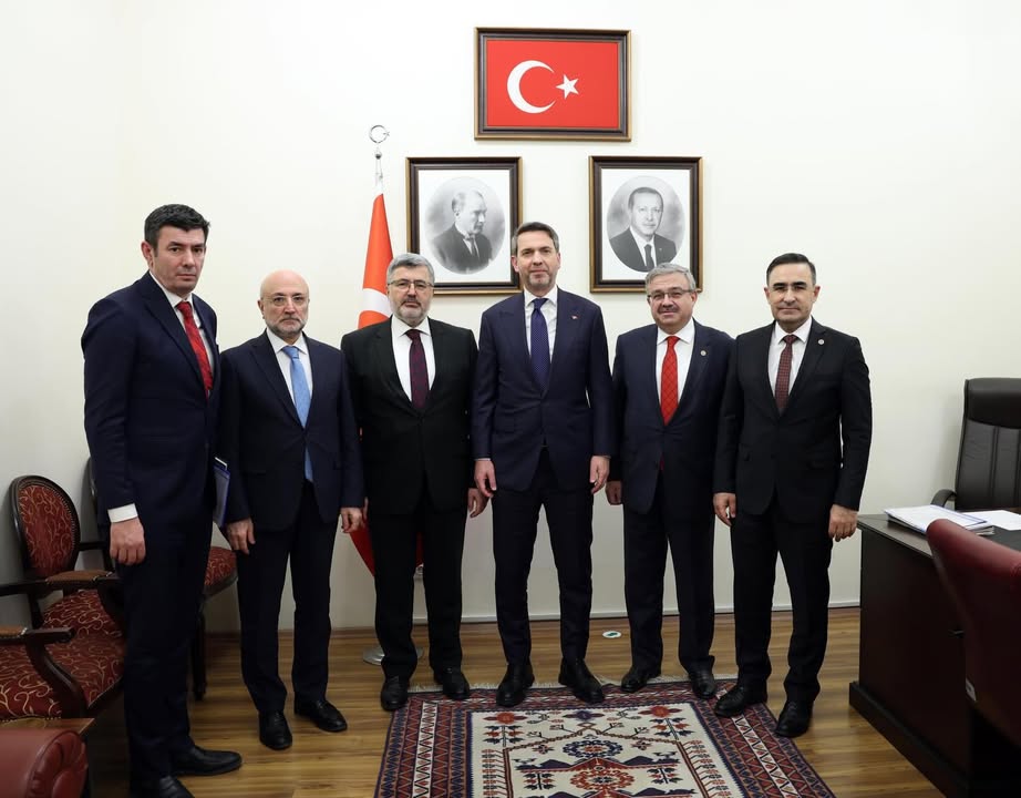 Afyonkarahisar Milletvekili Alparslan Bayraktar’ı Ziyaret Etti