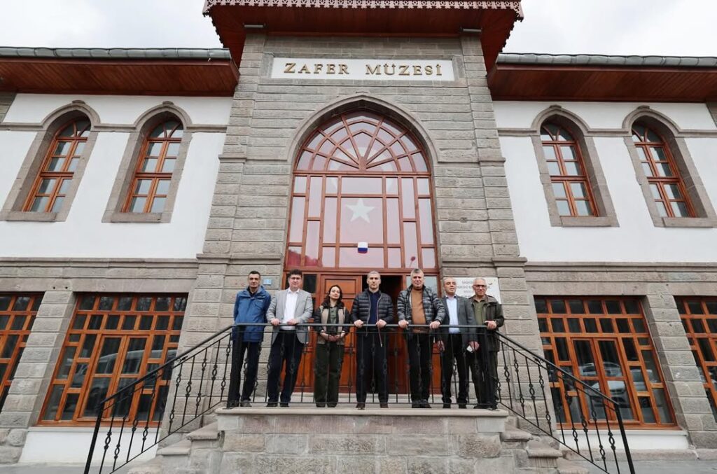 Valimiz Dr. Naci Aktaş, Zafer Müzesi’ni Ziyaret Etti