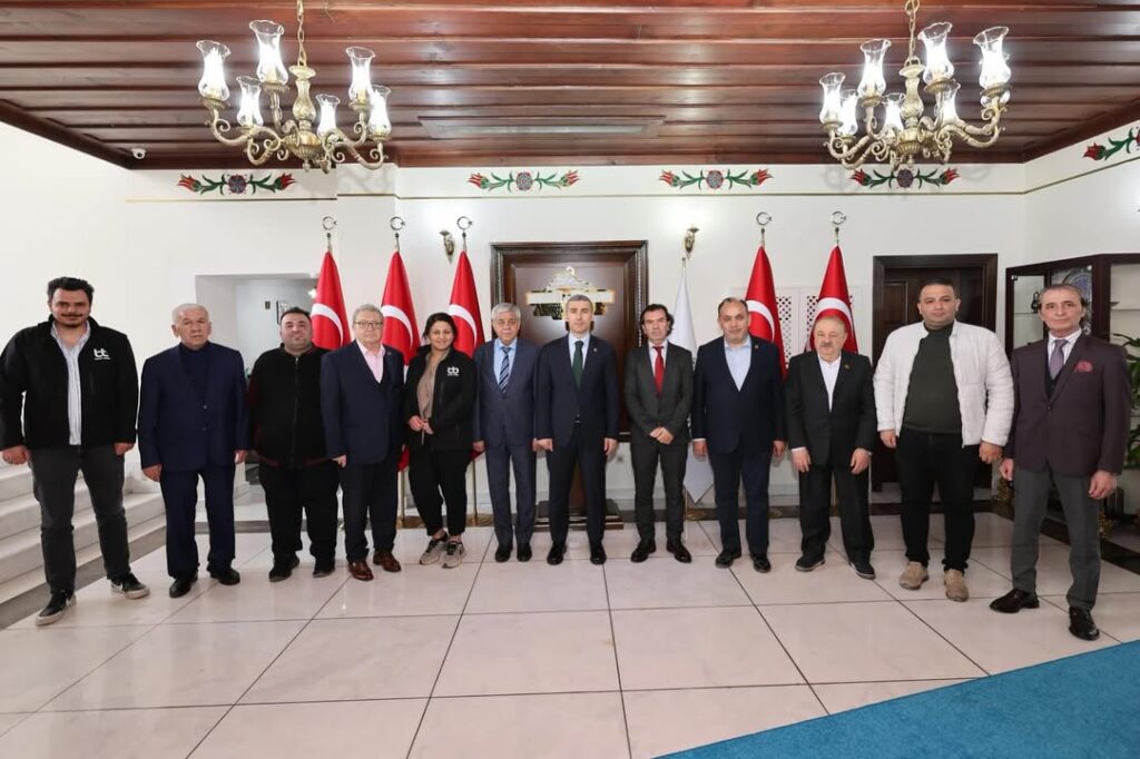 Anadolu Basın Birliği Ahmet Sarlık ve Yönetimi Vali Naci Aktaş’ı Ziyaret Etti