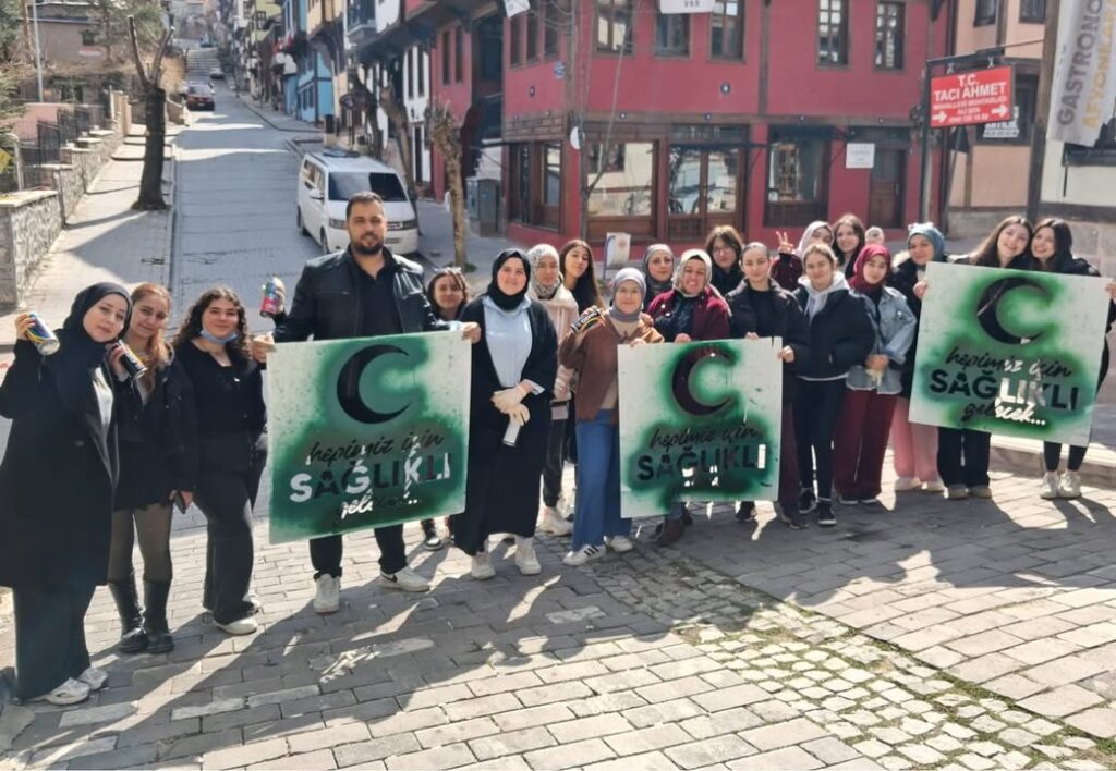 Afyonkarahisar Gençlik ve Spor İl Müdürlüğü’nün Temiz Çevre Etkinliği