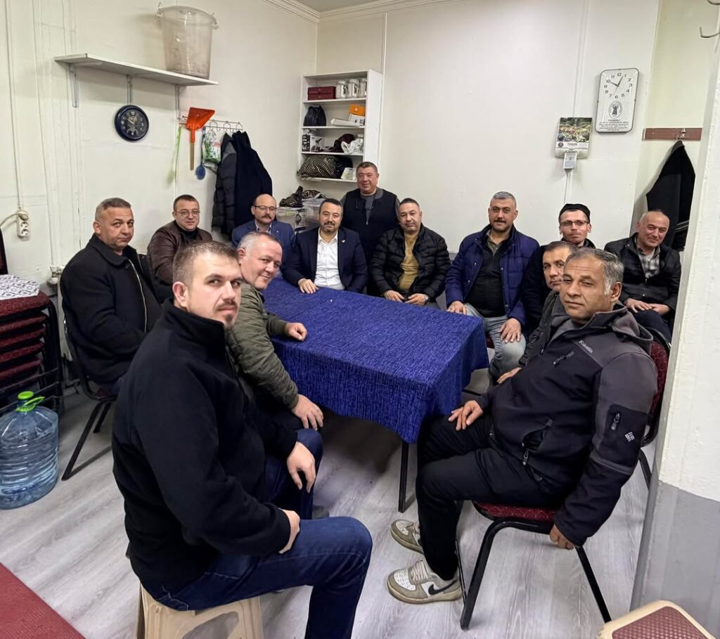 Sandıklı Belediye Başkanı Adnan Öztaş, Daylıklılar Kahvehanesinde Hemşehrileriyle Buluştu