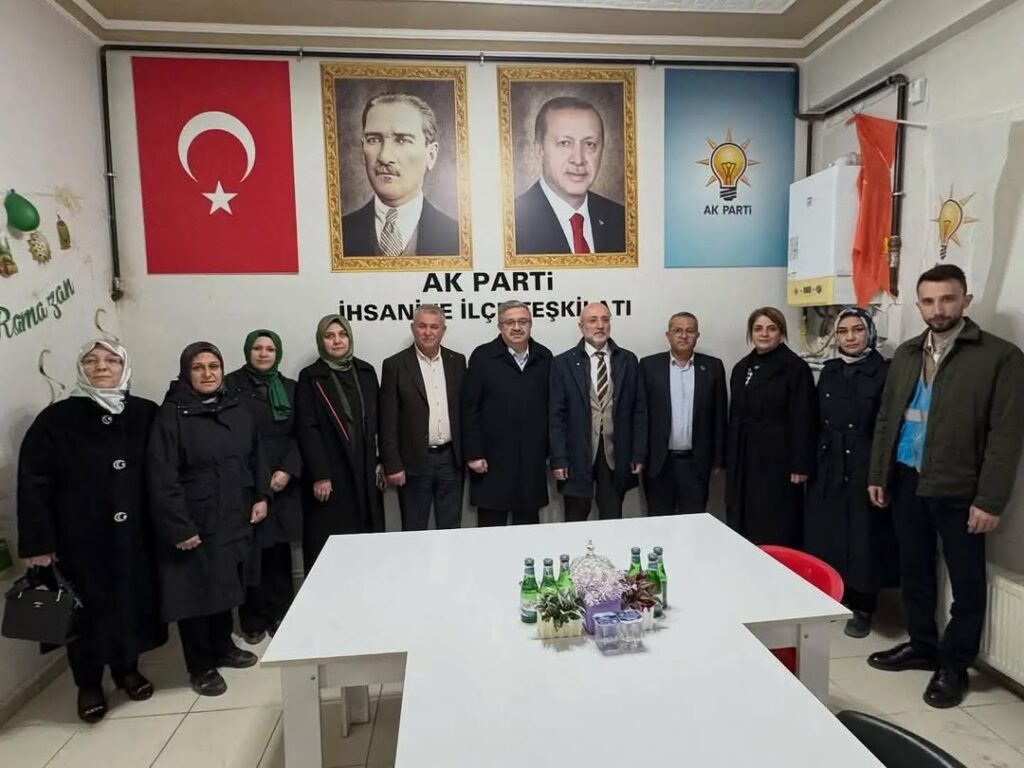 AK Parti İhsaniye’de Yeni İlçe Başkanı Mehmet Yılmaz Göreve Başladı