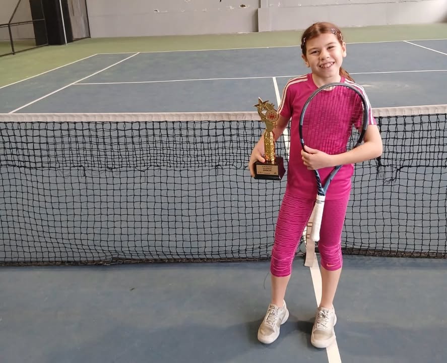 Afyonkarahisarlı Milli Sporcu Hafsa Zehra Çınar İstanbul’da Şampiyon Oldu