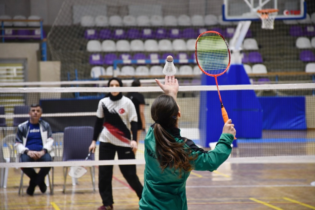 Afyonkarahisar’da Okul Sporları Badminton Yıldızlar Grup Müsabakaları Başladı