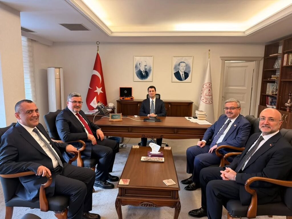 AK Parti Afyonkarahisar İl Başkanlığı’ndan Millî Eğitim Bakan Yardımcısı’na Ziyaret