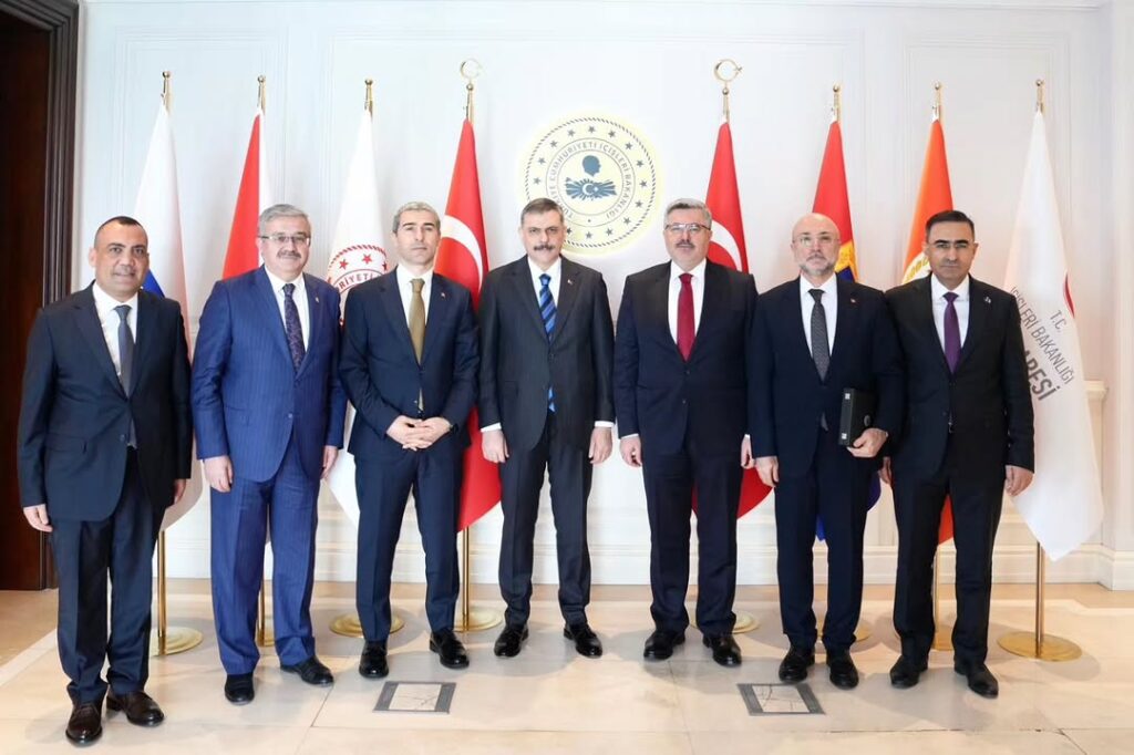 Ak Parti Milletvekili Hasan Arslan, İçişleri Bakanı Mustafa Çiftçi’yi Ziyaret Etti