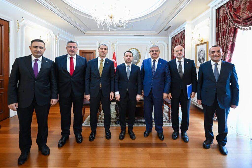 Ak Parti Heyeti Adalet Bakanı Gürlek’i Ziyaret Etti