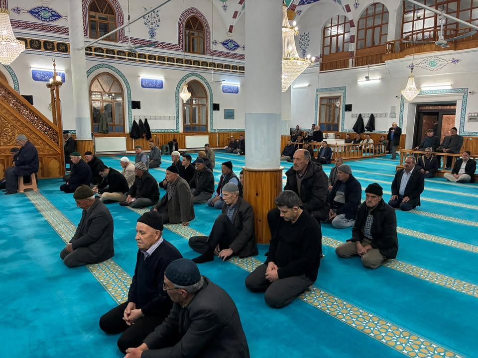 Afyonkarahisar Kızılören Müftülüğü’nden Kadir Gecesi Programı
