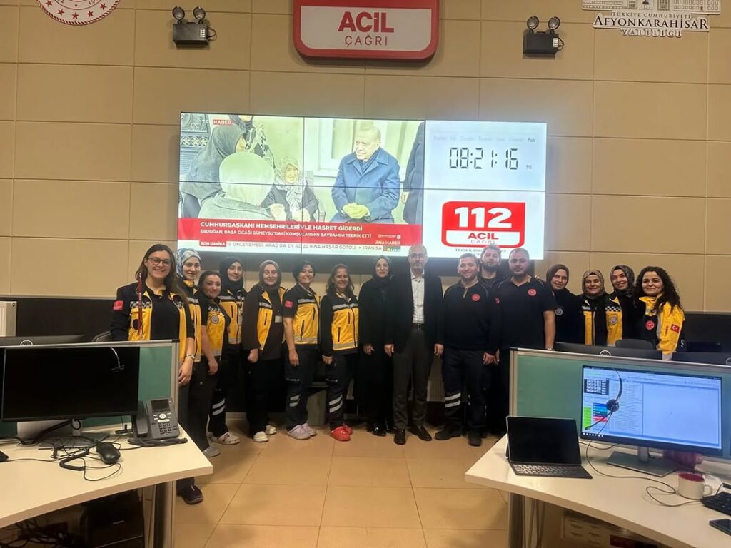 Afyonkarahisar İl Sağlık Müdürlüğü’nden Bayram Ziyareti: Dr. Hakkı Öztürk KKM’yi Ziyaret Etti