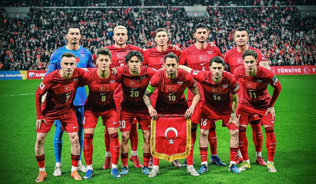 A Milli Futbol Takımı 2026 FIFA Dünya Kupası Avrupa Elemeleri Play-Off Yarı Final Galibiyeti Kutlandı