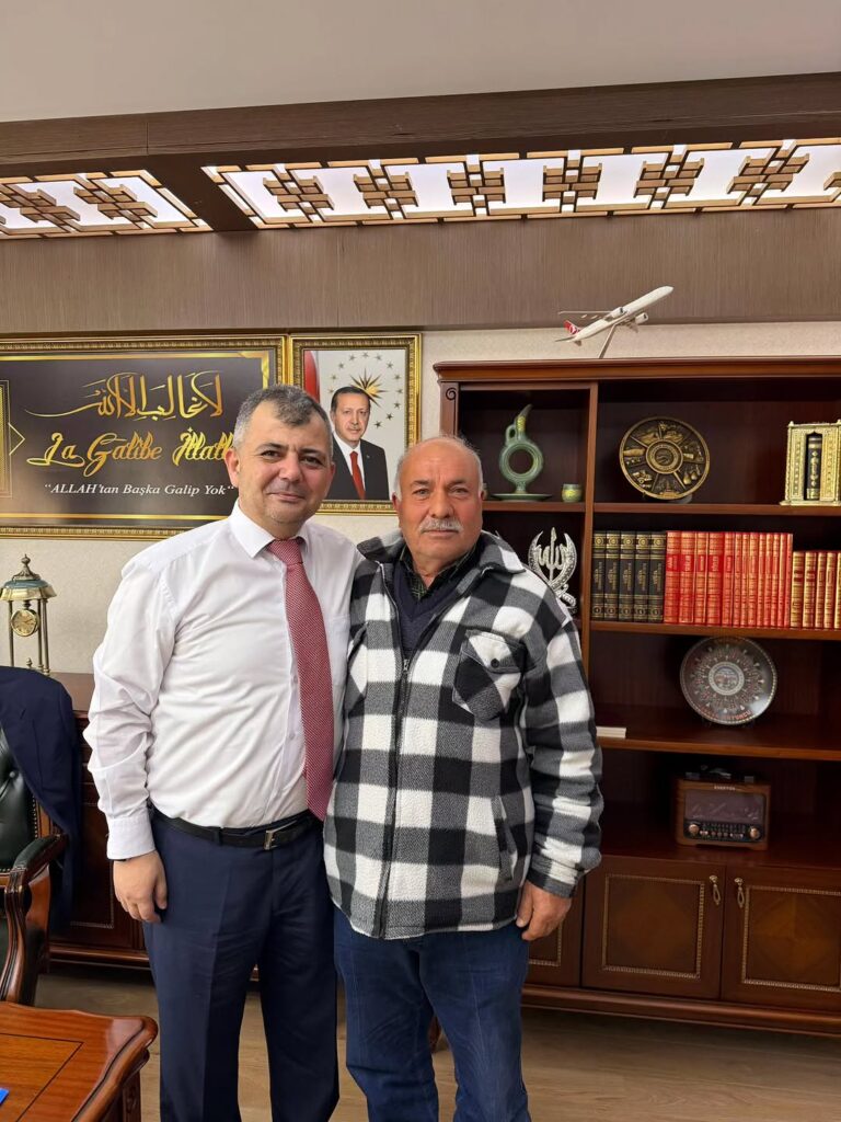 Emirdağ Belediye Başkanı Serkan Koyuncu’ya Emekli Mesai Arkadaşından Veda Ziyareti