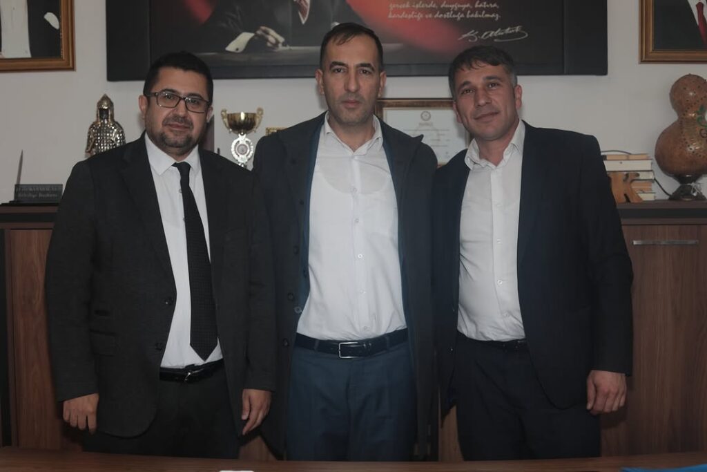 Sinanpaşa İlçe Müftüsü Belediye Başkanı Ali Baran’ı Ziyaret Etti