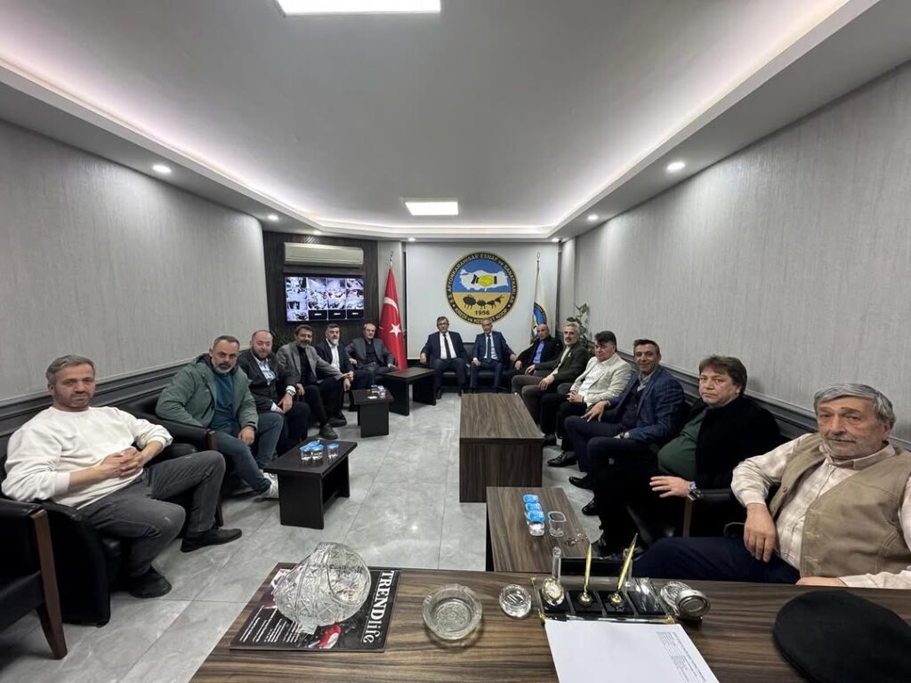 Afyonkarahisar Esnaf ve Sanatkarlar Odaları Birliği Başkanı ve Merkez Oda Başkanları Toplantıda Bir Araya Geldi