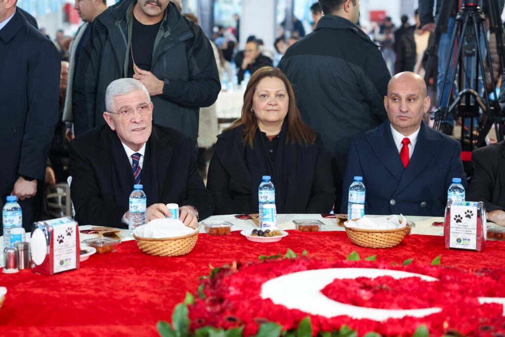 İYİ Parti’den Ramazan İftarı