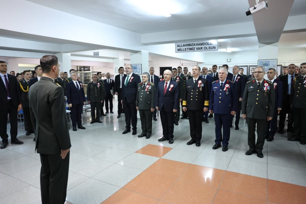 Atatürk’ün Kara Harp Okulu Töreni