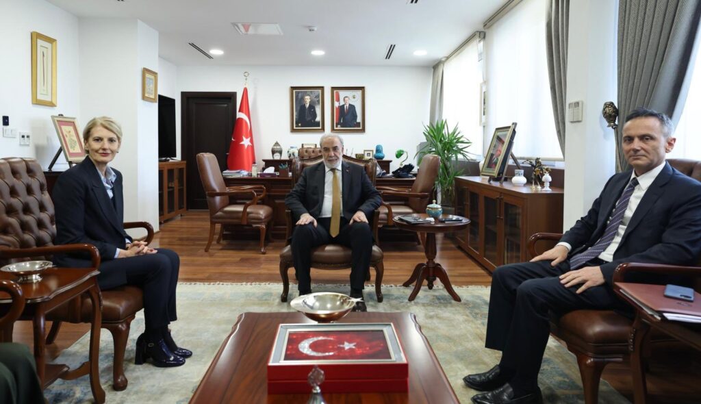 Büyükelçi Kulaklıkaya, Morris’i Kabul Etti