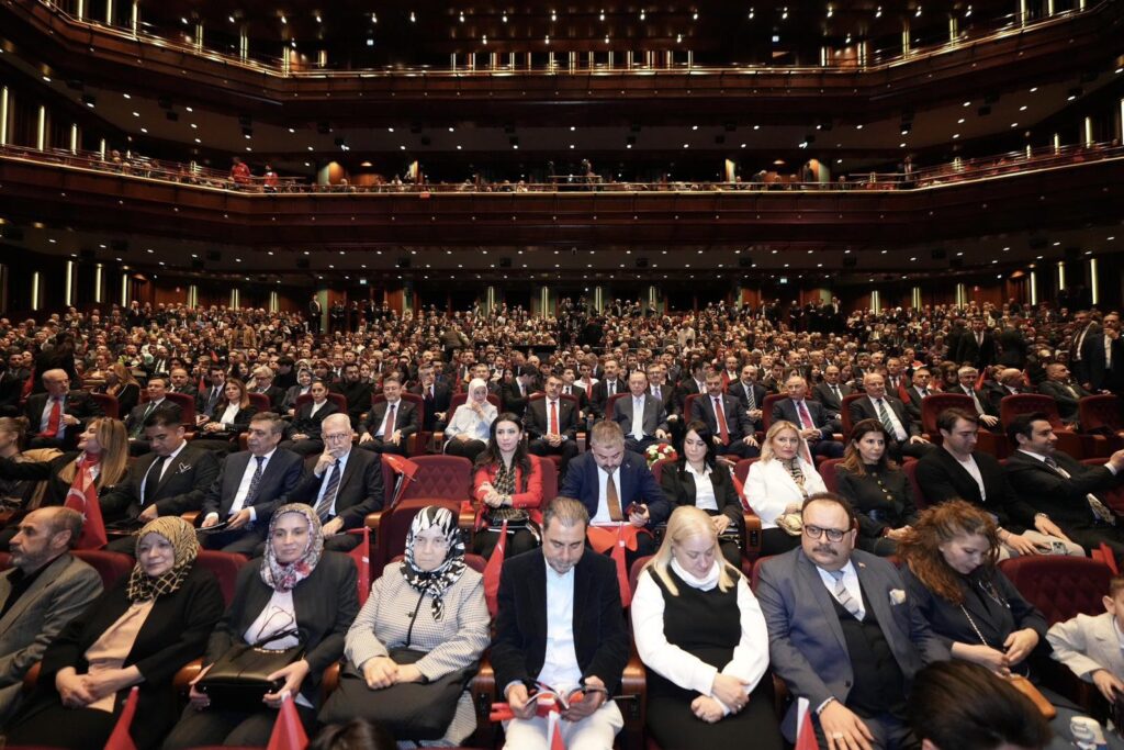 Şüheda 1915 Sahnelendi