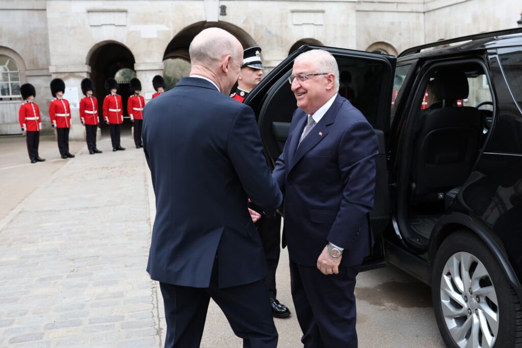 Savunma Bakanları Londra’da Görüştü