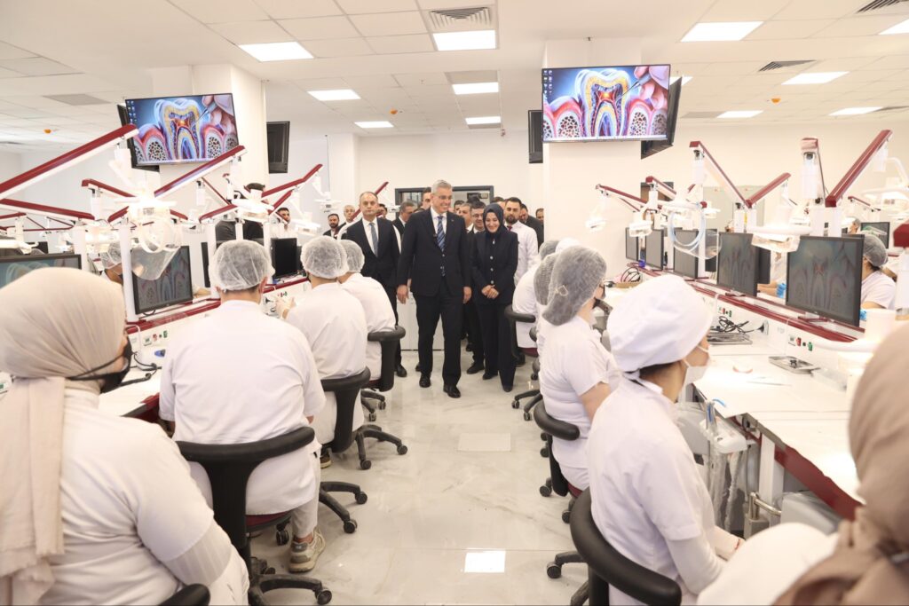 Geleceğin Diş Hekimleri