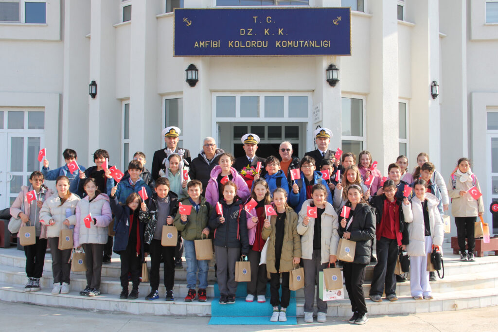 Öğrenciler Askerlikle Tanıştı