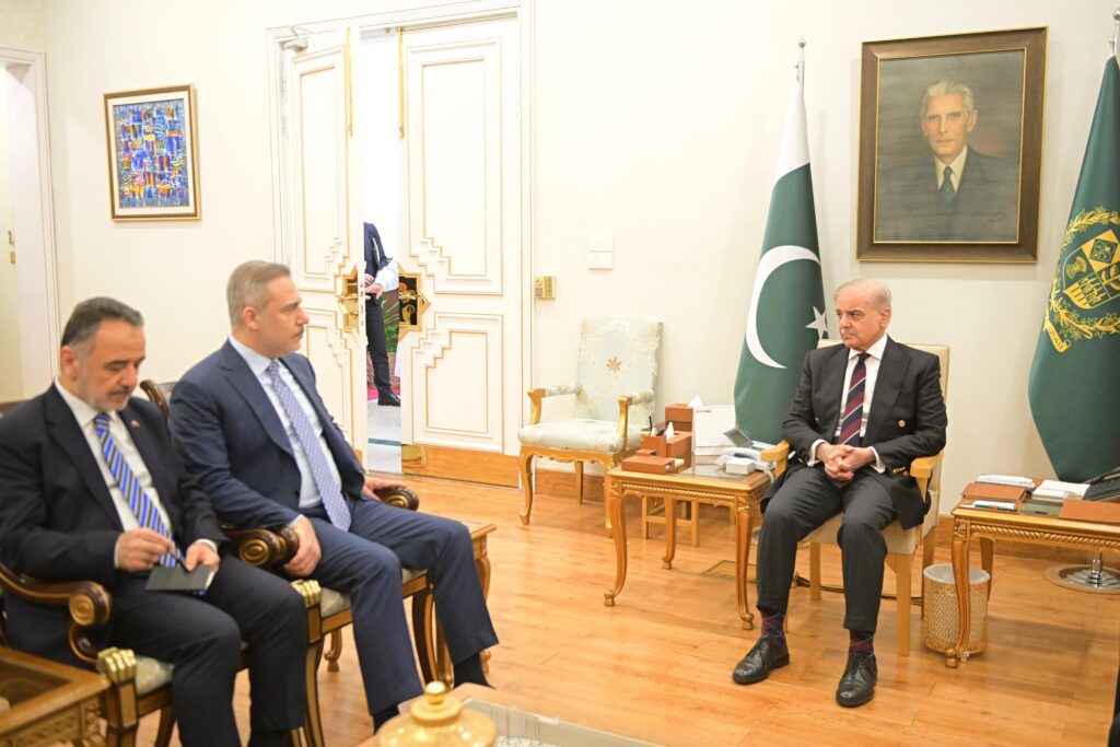 Bakan Hakan Fidan Pakistan’da