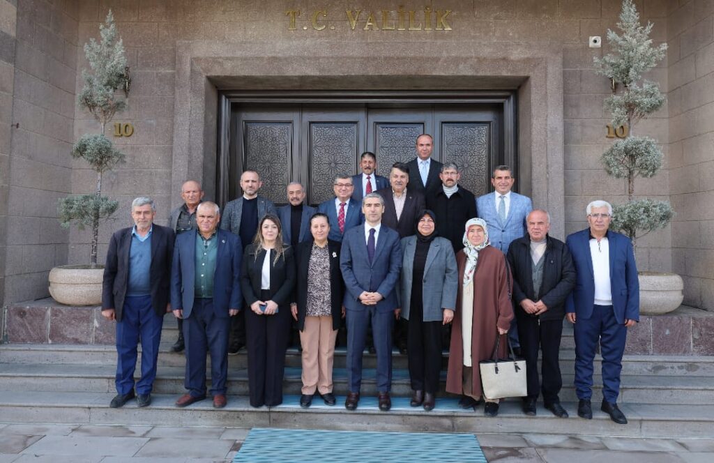 MUHTARLARDAN VALİ AKTAŞ’A ZİYARET
