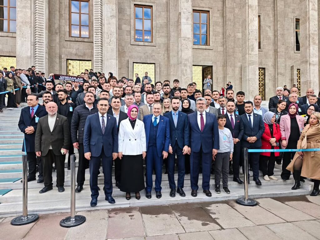 Gençlik Kolları İle Birlikte Toplantı Gerçekleştirildi