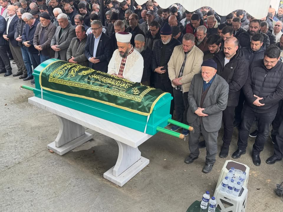 AK Parti İl Başkan Yardımcısının Kardeşi Zeki Kuş’un Cenaze Töreninden Görüntüler