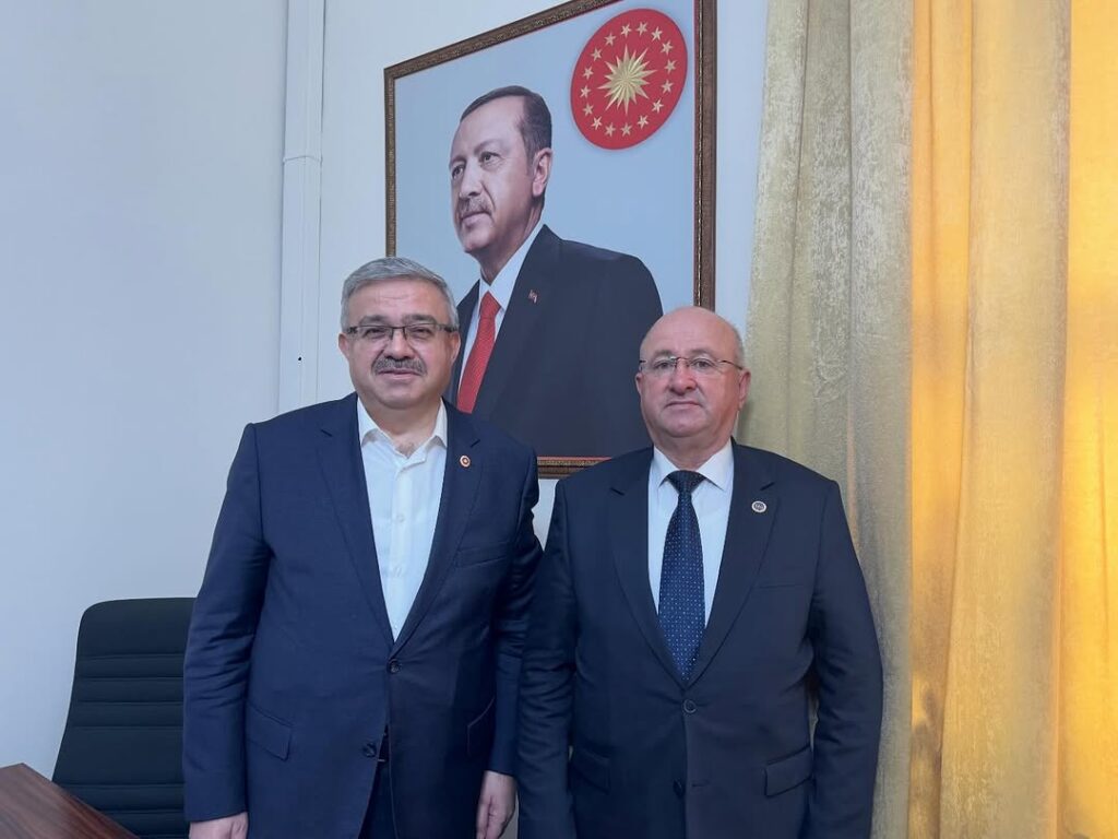 Ak Parti Milletvekili İbrahim Yurdunuseven, Sinanpaşa Serban Belediye Başkanı Ünal Çelikkol’u TBMM’de Ağırladı