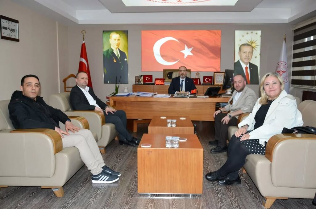 Afyonkarahisar Kahveciler ve Çay Ocakları Odası Başkanı Fehmi Nizamoğlu İl Sağlık Müdürü Dr. Hakkı Öztürk’ü Ziyaret Etti