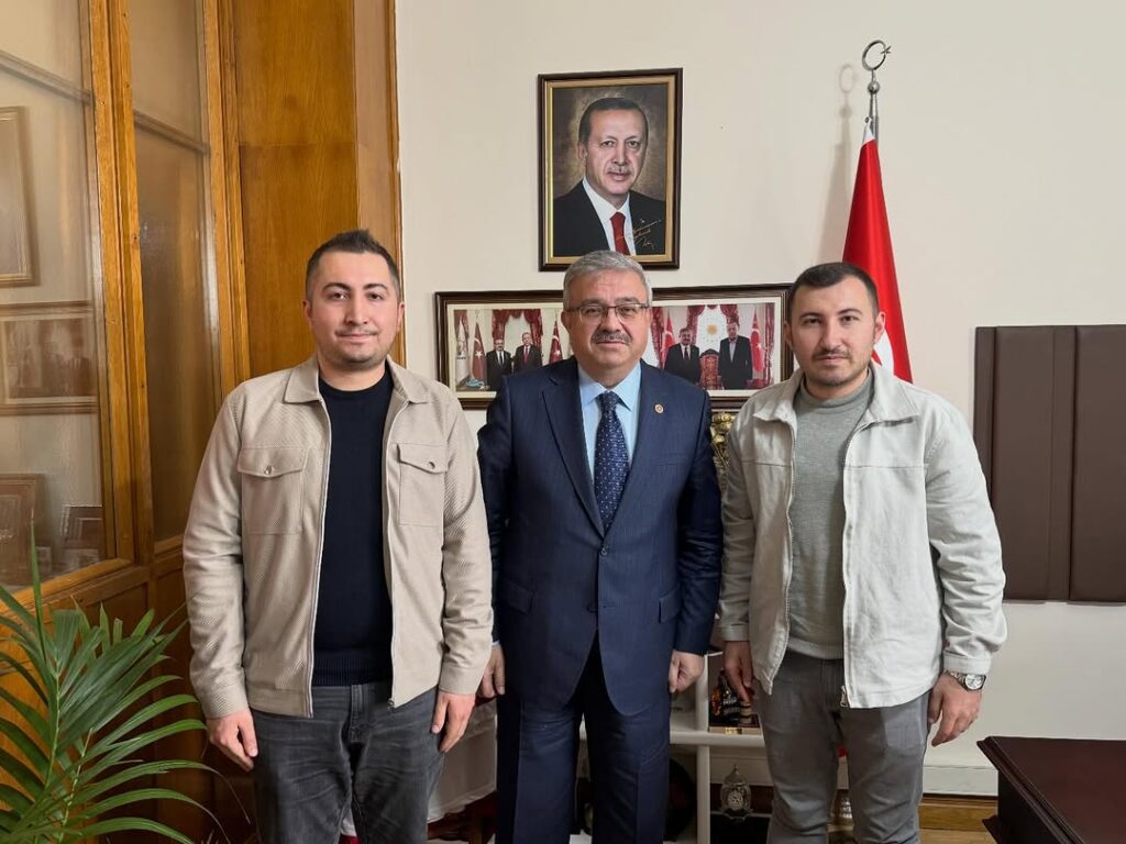 Ak Parti Milletvekili İbrahim Yurdunuseven, Dinar Postası Gazetesi Sahiplerini TBMM’de Ağırladı