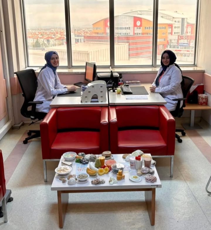 Afyonkarahisar Devlet Hastanesi’nden Beslenme Takibi Hizmeti