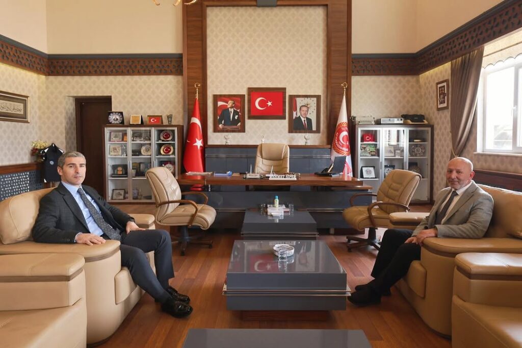 Vali Dr. Naci Aktaş, İl Genel Meclisi Başkanı Mehmet Siper’i ziyaret etti! Peki, ziyaretin detayları neler?
