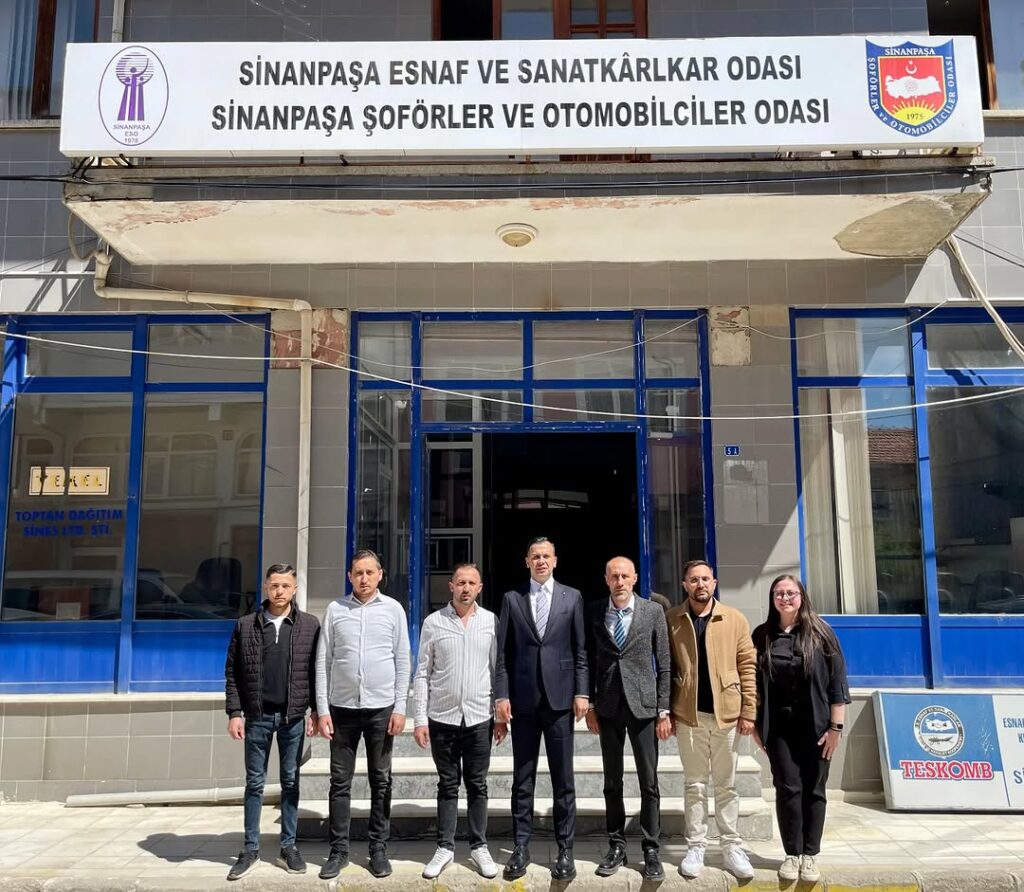 Sinanpaşa Kaymakamı Emrah Aslan, Şoförler ve Otomobilciler Odası Başkanı Mehmet Müjde’ye İade-i Ziyarette Bulundu