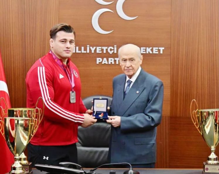 Mhp Afyonkarahisar Milletvekili Mehmet Taytak’tan Rıza Kayaalp’e Tebrik