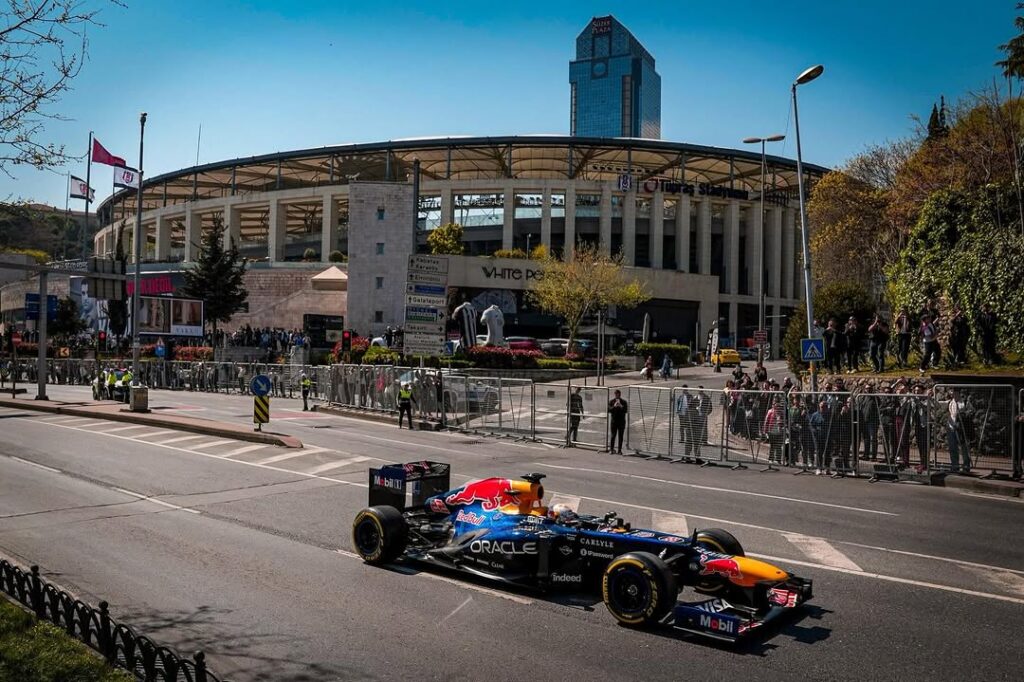 Beşiktaş Spor Kulübü’nün Bugünkü Konuğu ????