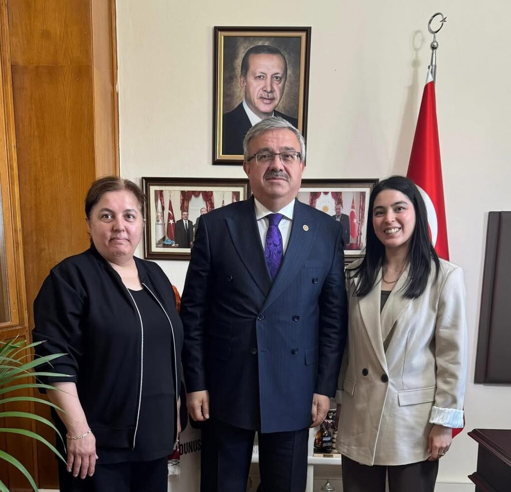 Ak Parti Milletvekili İbrahim Yurdunuseven, Afyonkarahisarlı Hemşehrilerini TBMM’de Ağırladı