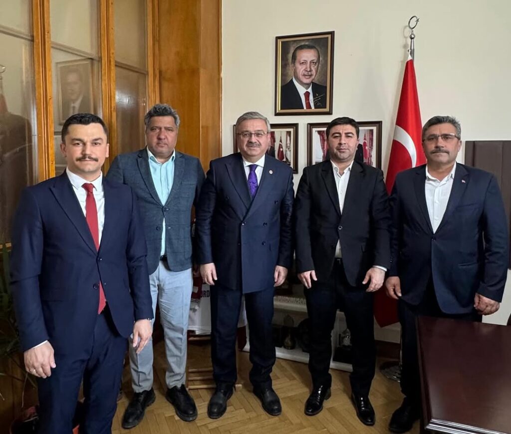 TBMM’de Hocalar Kaymakamı ve Belediye Başkanı Ağırlandı