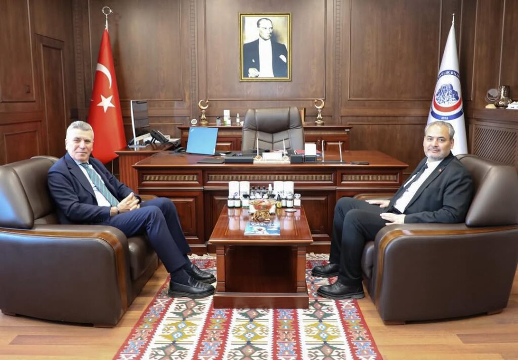 Afyonkarahisar Sağlık Bilimleri Üniversitesi Rektörü Prof. Dr. Adem Aslan, Vali Yardımcısı Yalçın Sezgin’i Makamında Ağırladı