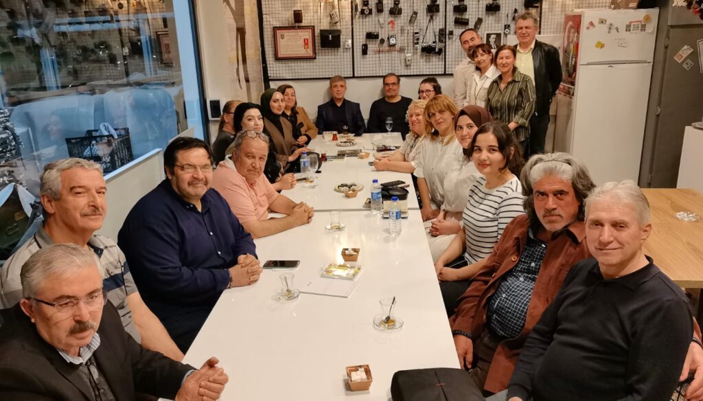 İlber Ortaylı Anısına Cafelife’ta  Söyleşi