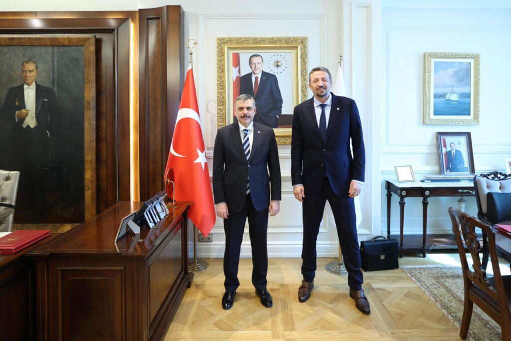 Ziyaretçilerin İçişleri Bakanlığı’na Ziyareti