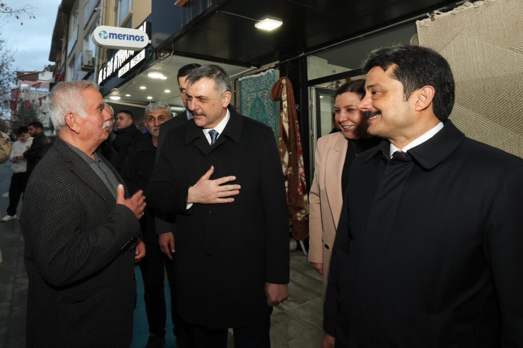 Bakan Kırşehir’de Esnafı Ziyaret Etti