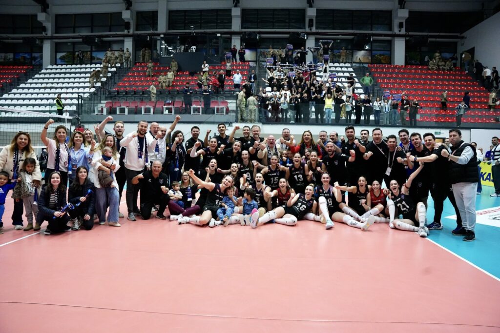 Afyon Belediye Voleybol Takımı Sultanlar liginde