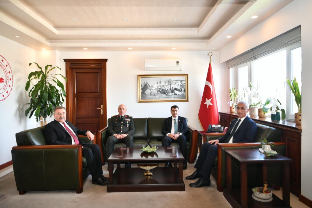 Vali Şahin, Gölbaşı’nda Projeleri İnceledi