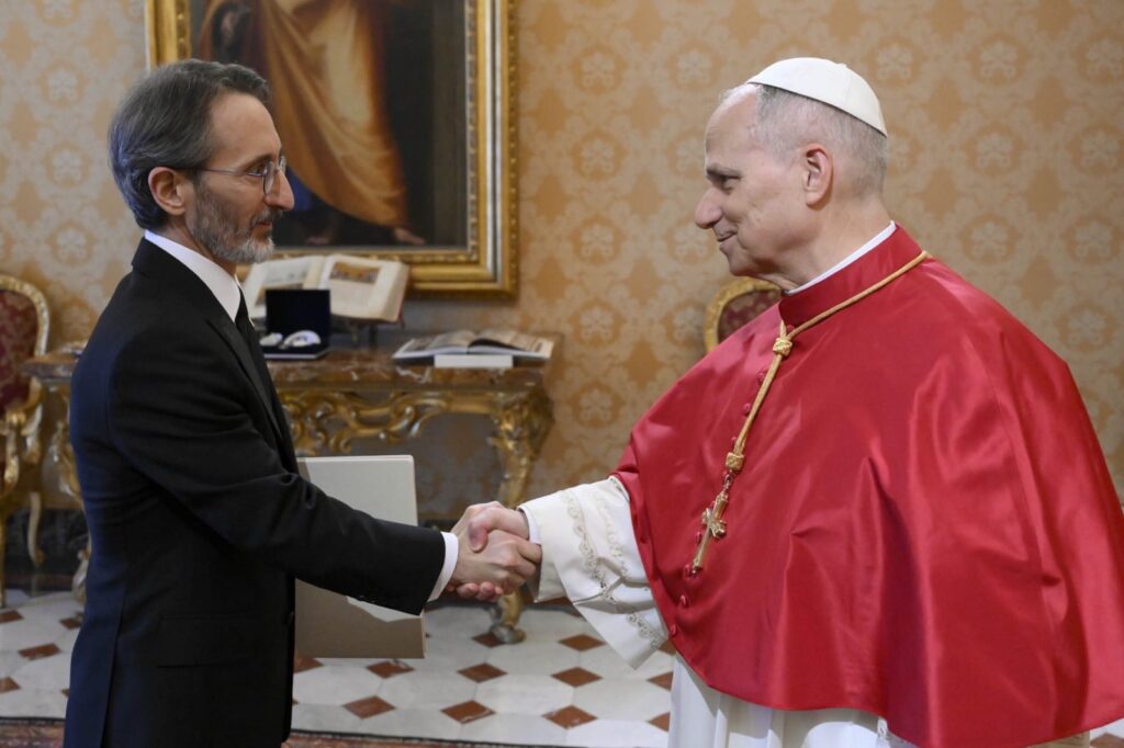 Türkiye’nin Vatikan Büyükelçisi Papalığa Atandı