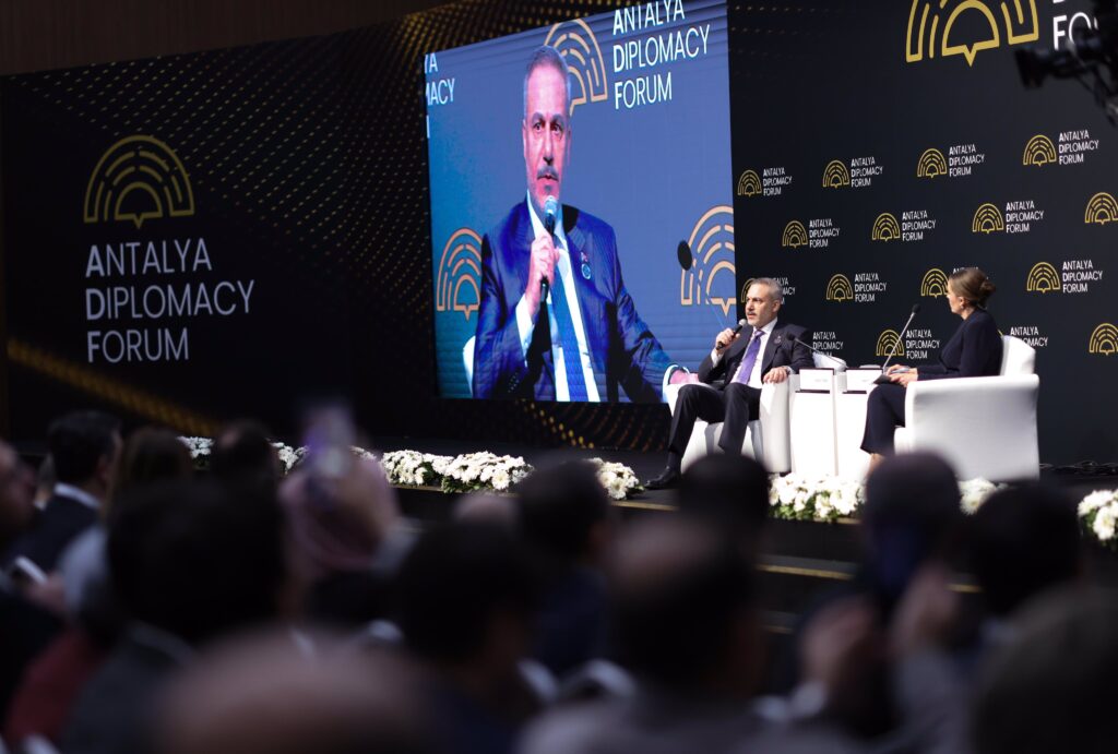 Hakan Fidan, Antalya Diplomasi Forumu’na katıldı