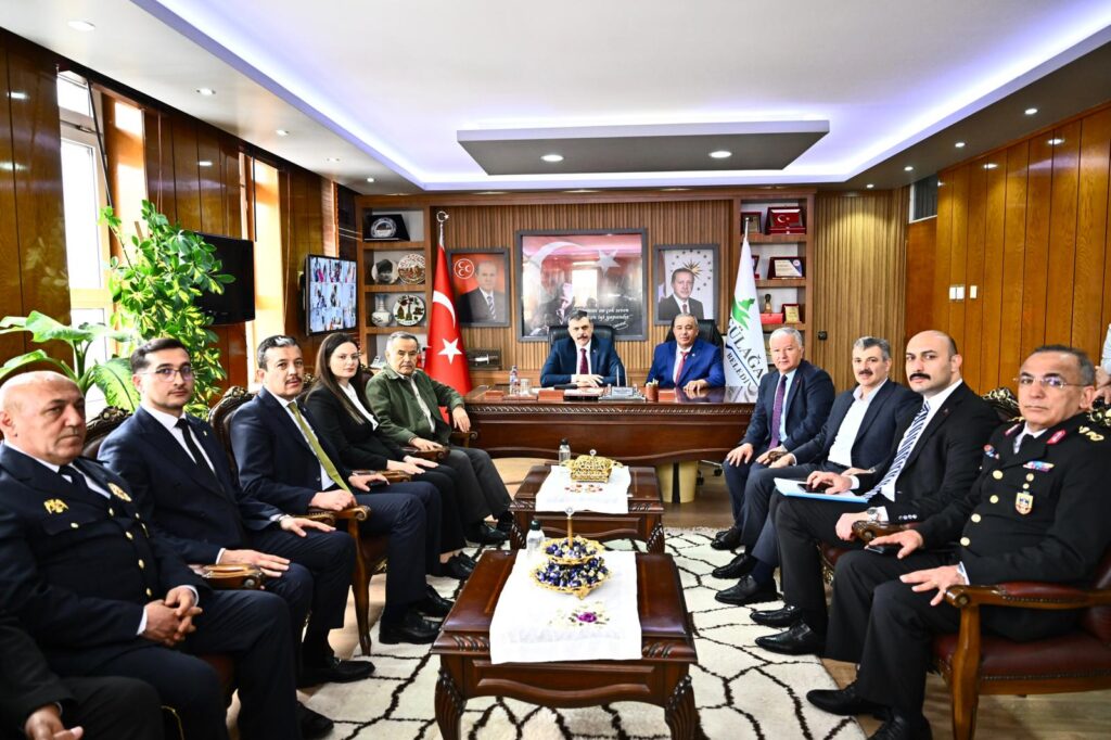 İçişleri Bakanı Gülağaç Belediyesi’ni Ziyaret Etti